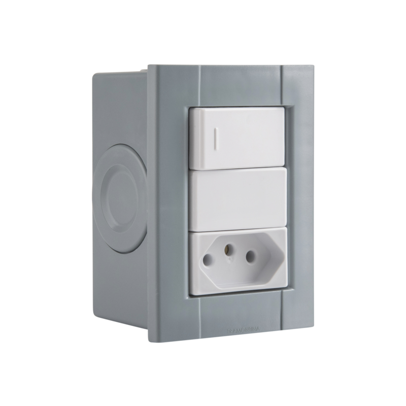 Conjunto de Sobrepor 1 Interruptor Simples e 1 Tomada 2P+T 10A Liz Plastibox Tramontina