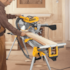 Serra de Meia Esquadria 12" 1.675W 220W com Braco Telescópico DWS780-B2 DeWalt